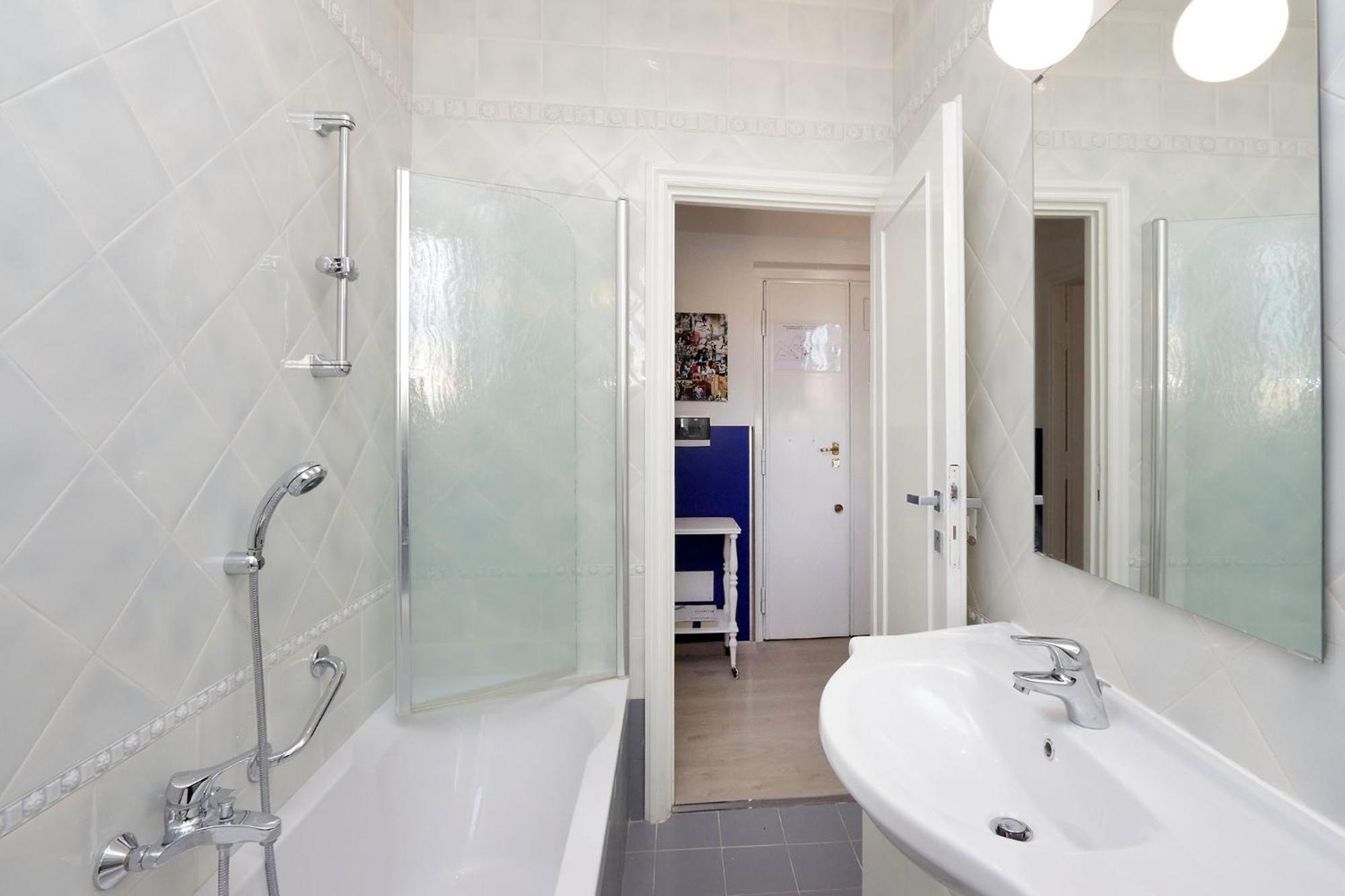 Apartment Bright Vatican 2 Bedroom Rom